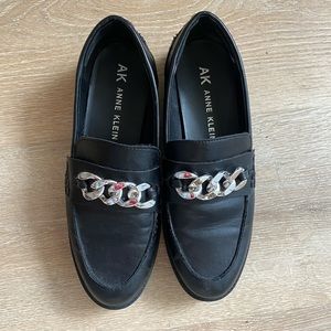 ANNE KLEIN | FLEX VEGAN LEATHER LOAFER |